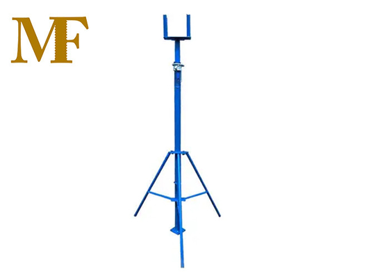 Suporte pintado azul do andaime da cabeça da forquilha com o tripé de aço para a laje do feixe