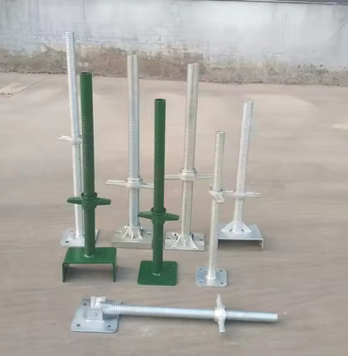 Escavadeira galvanizada Jack de parafuso ajustável com placa de base de nivelamento giratório