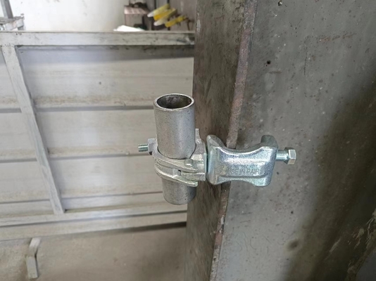 Clamps para tubos de construção de superfície de separação de paredes