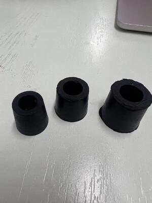 Tapete de borracha impermeável para parede através de buracos e molduras
