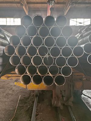 Tubo de aço sem costura 12m Tubo de aço carbono Laminado a quente Tubo de ferro preto para estrutura